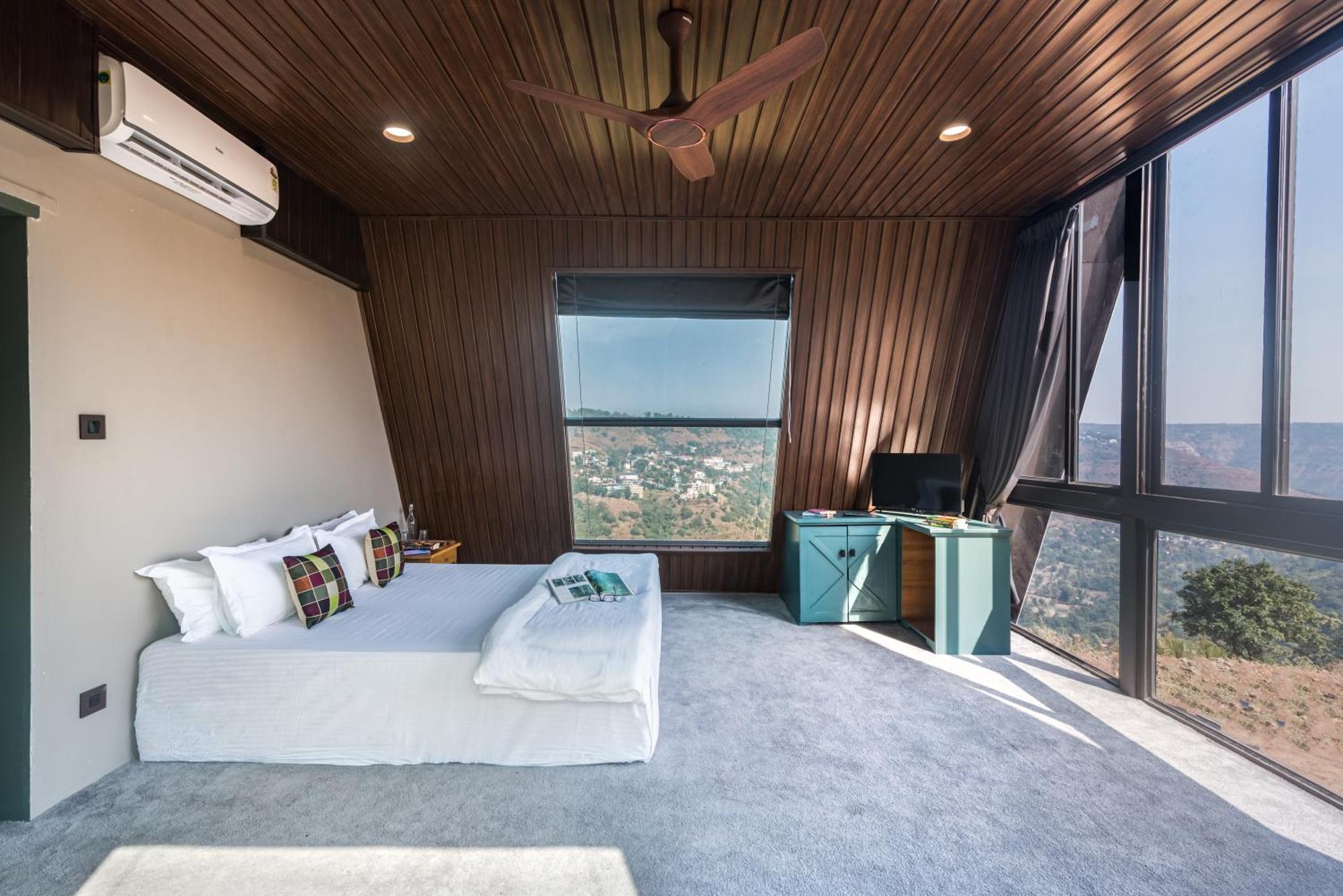 Saffronstays A Vantage, Panchgani - A Pyramid Shaped Unique Luxury Villa With Infinity Valley Views Exteriér fotografie