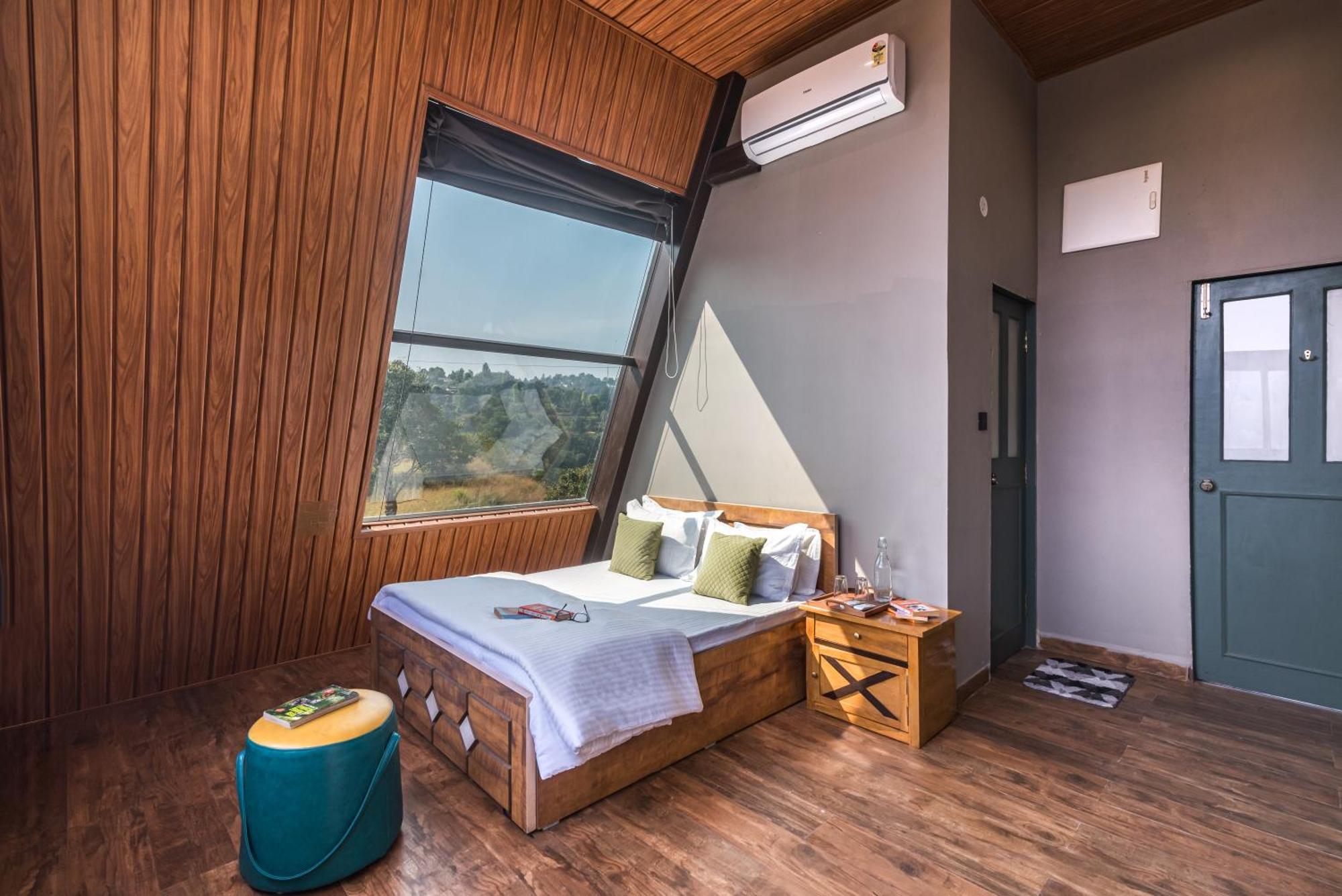 Saffronstays A Vantage, Panchgani - A Pyramid Shaped Unique Luxury Villa With Infinity Valley Views Exteriér fotografie